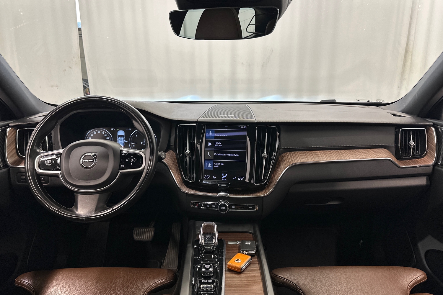 Volvo XC60 vaihtoauto