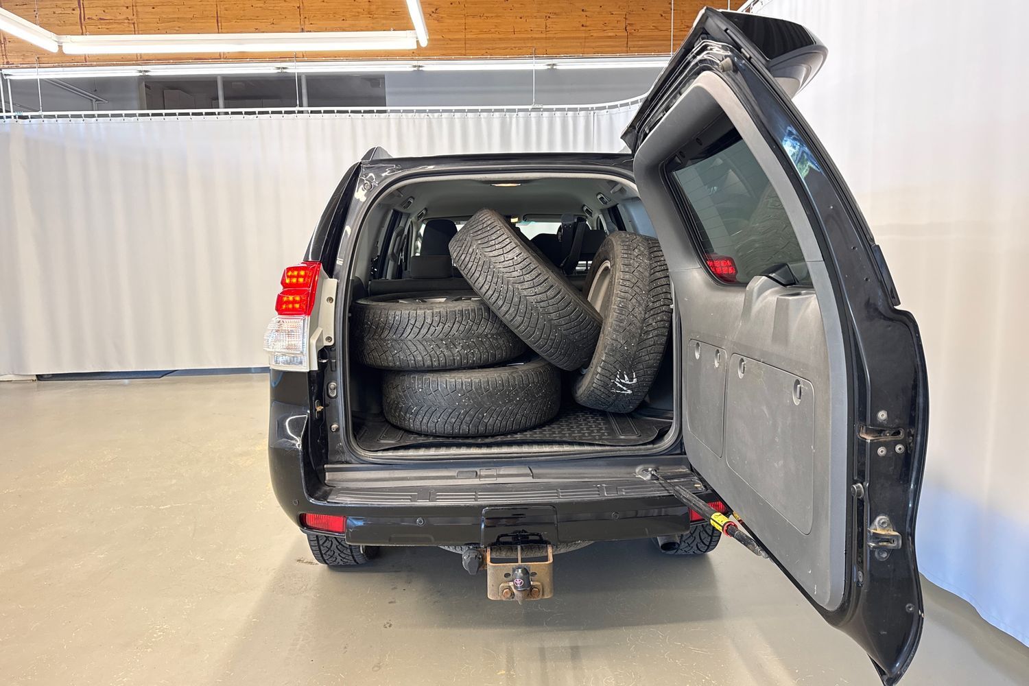 Toyota Land Cruiser vaihtoauto