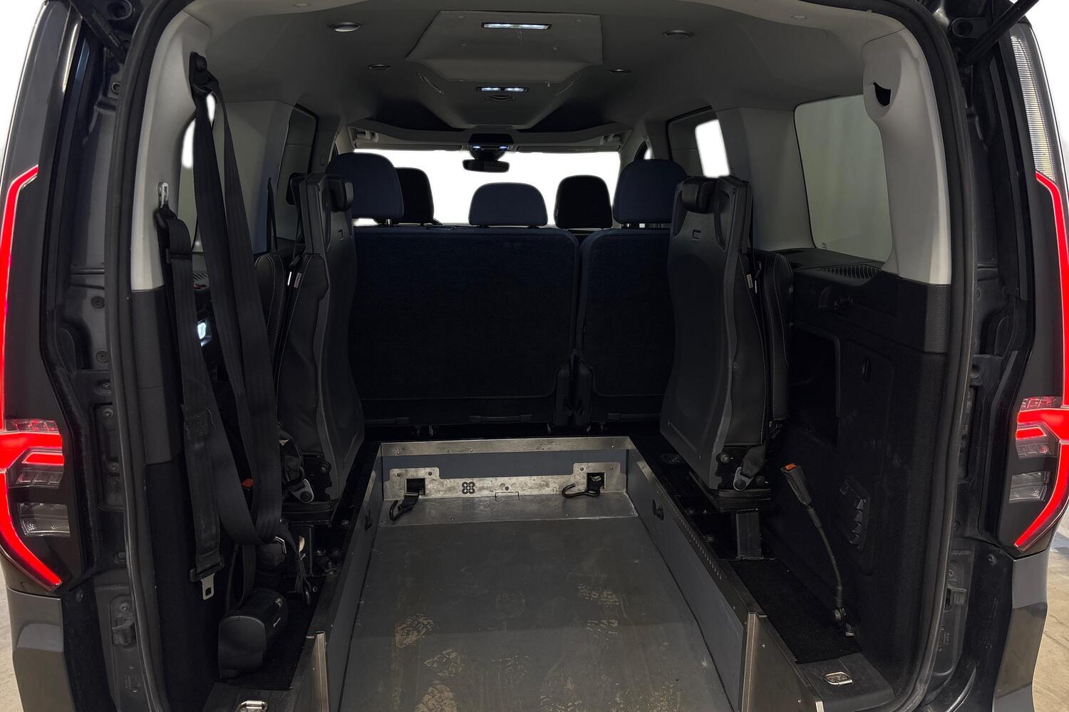 Volkswagen Caddy Maxi vaihtoauto