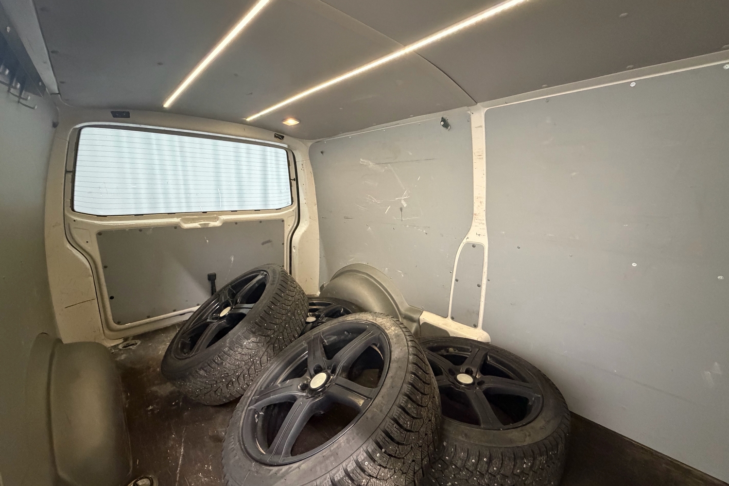 Volkswagen Transporter vaihtoauto