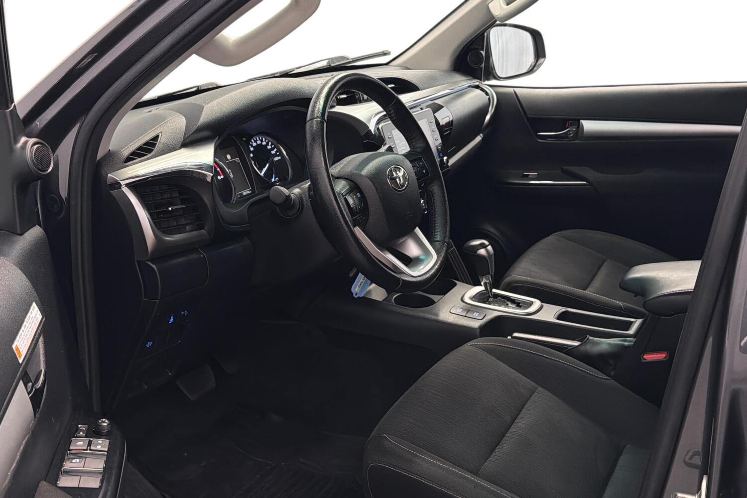 Toyota Hilux vaihtoauto