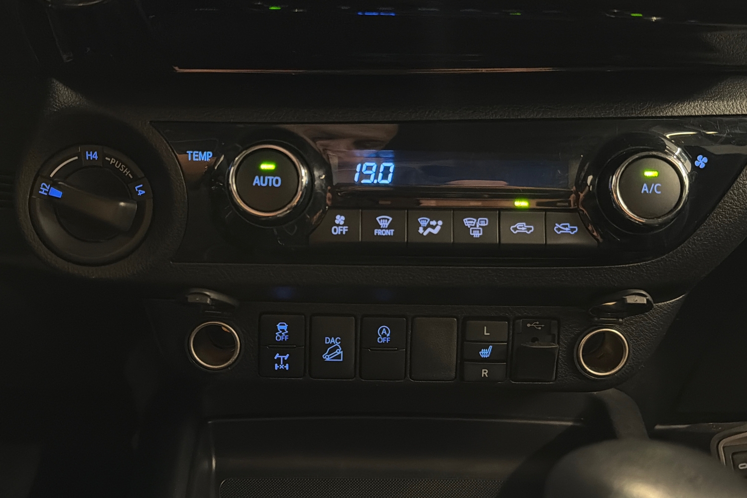 Toyota Hilux vaihtoauto