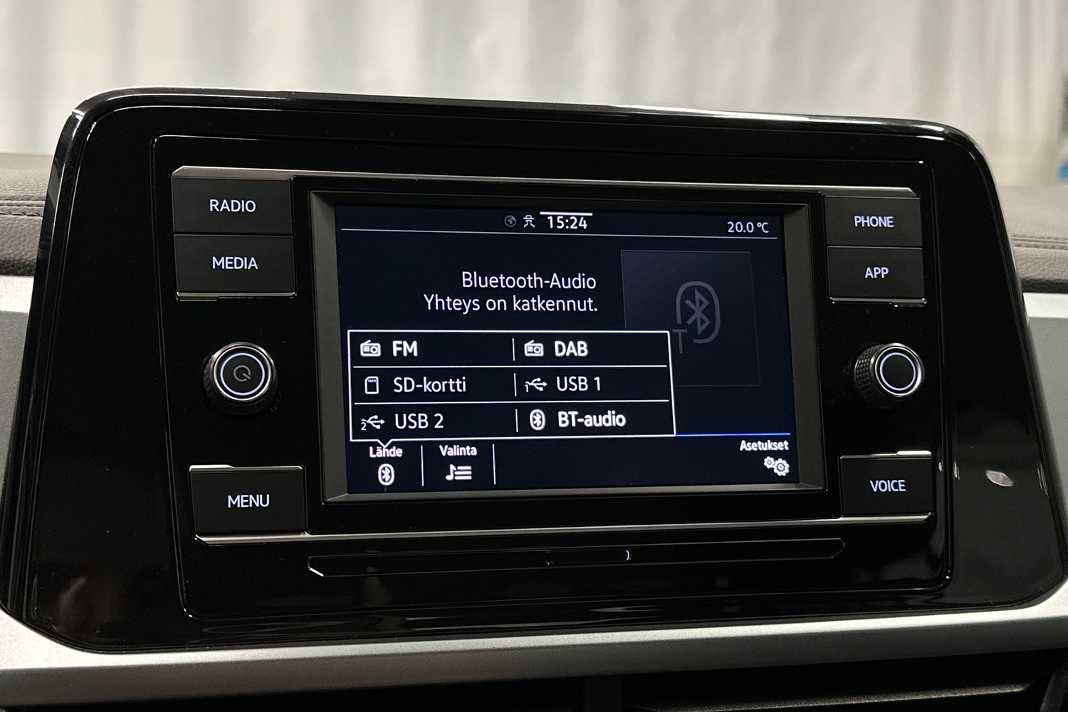 Volkswagen T-Roc vaihtoauto