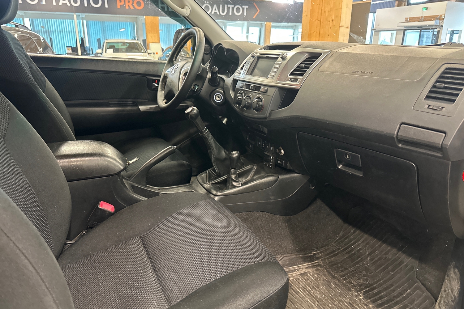 Toyota Hilux vaihtoauto