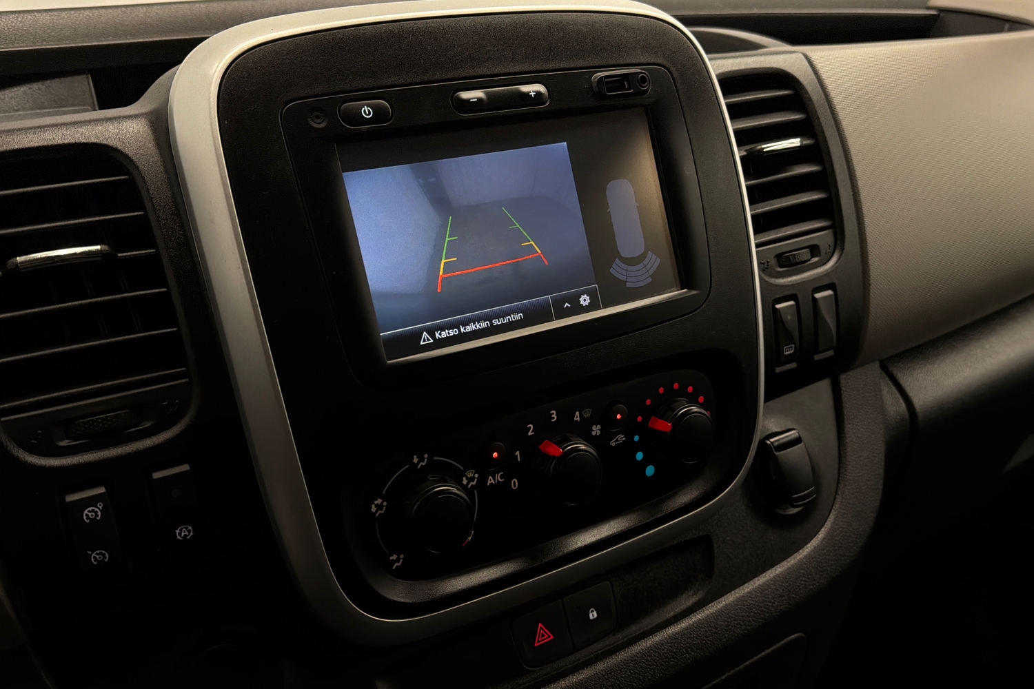 Renault Trafic vaihtoauto