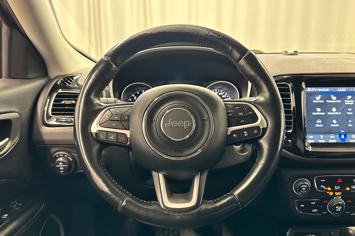 Jeep Compass vaihtoauto