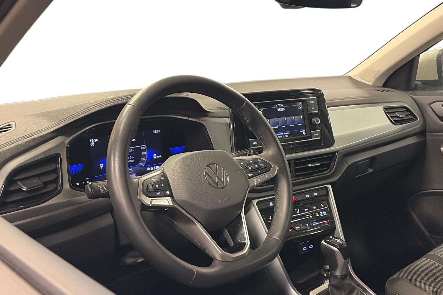 Volkswagen T-Roc vaihtoauto