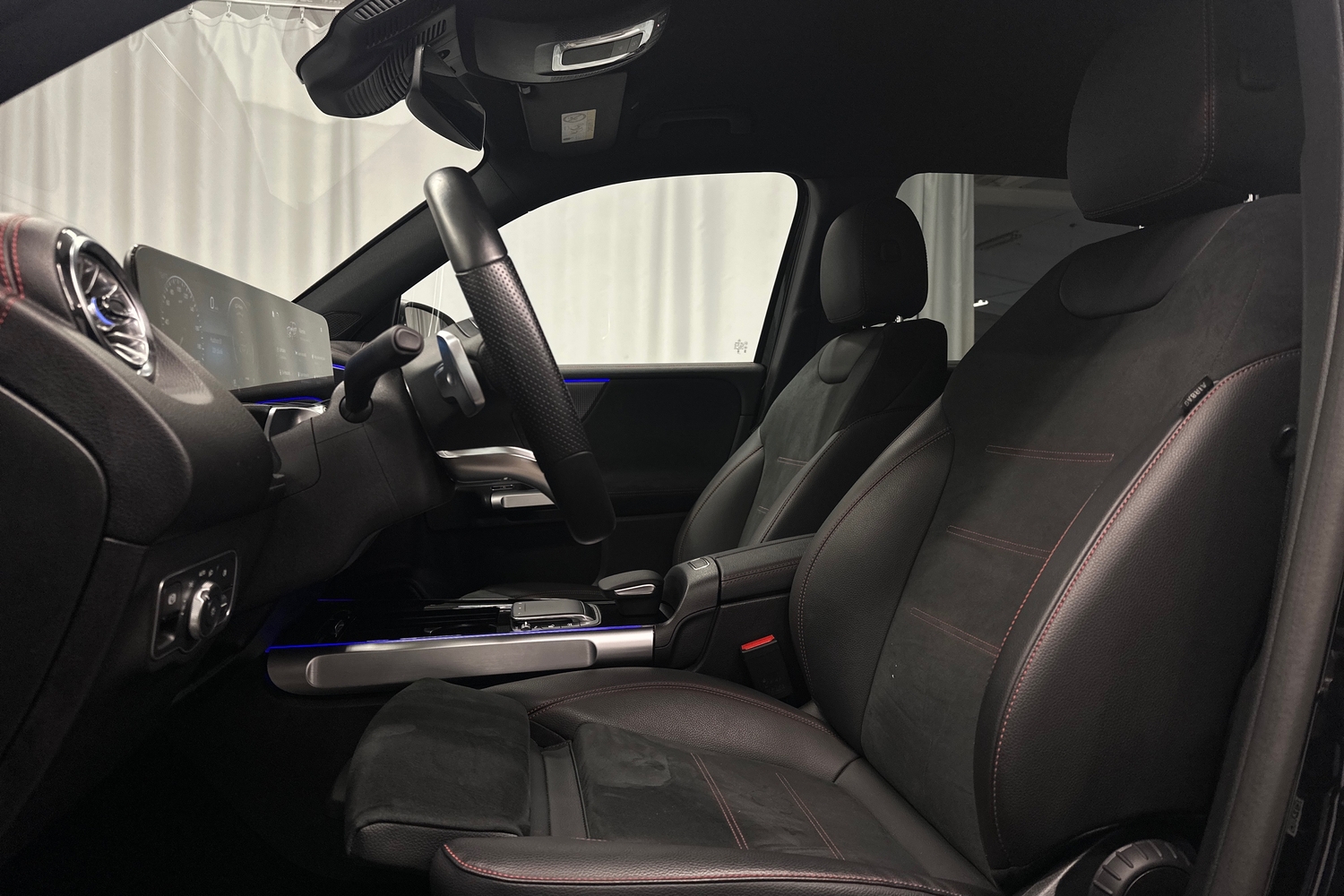 Mercedes-Benz EQB vaihtoauto