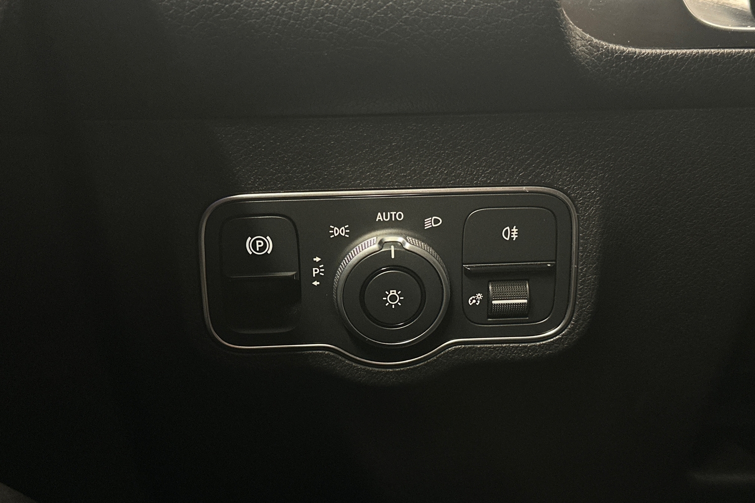 Mercedes-Benz EQB vaihtoauto