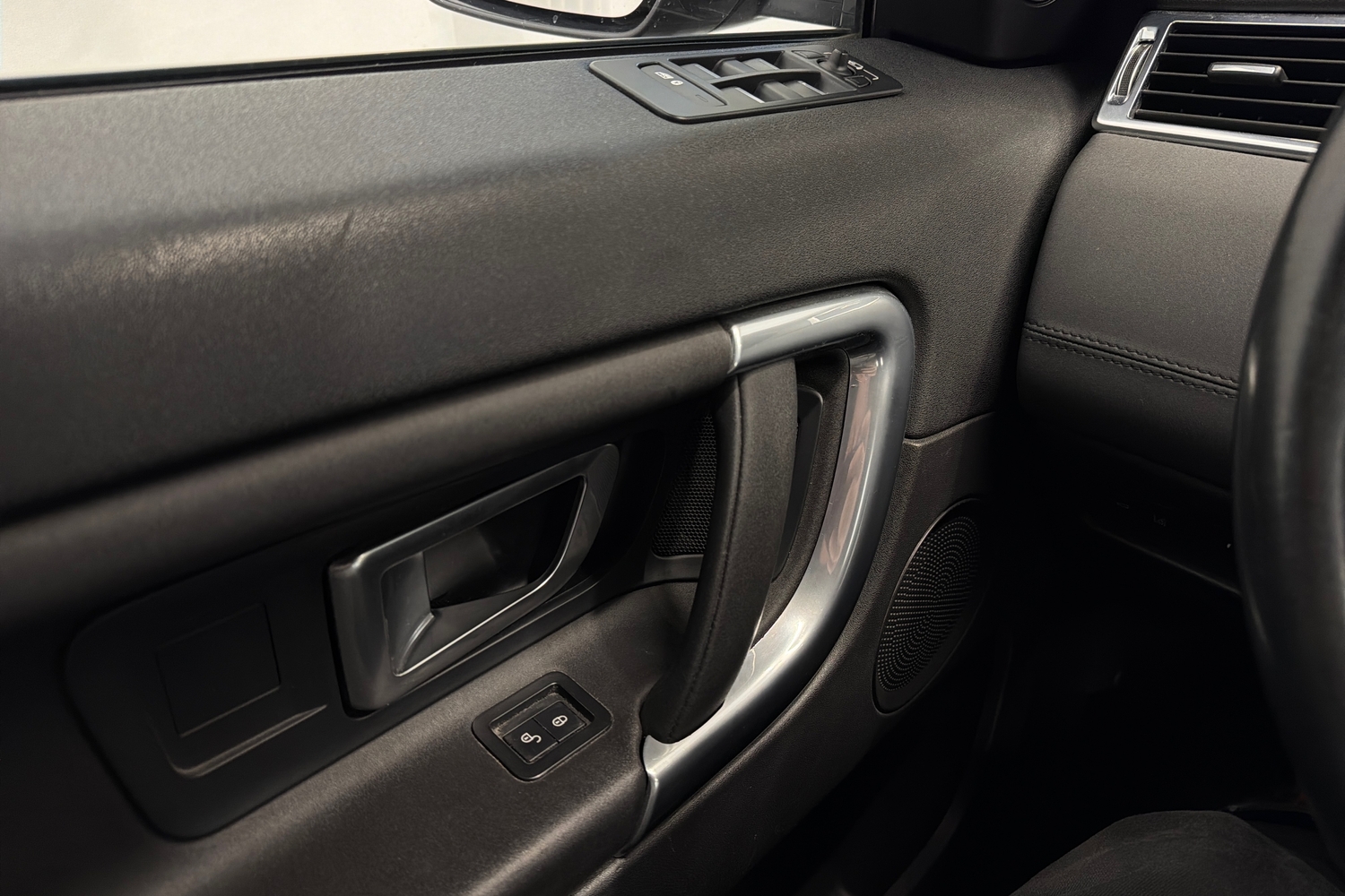 Land Rover Discovery vaihtoauto