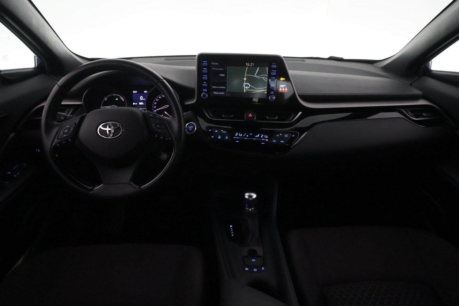 Toyota C-HR vaihtoauto