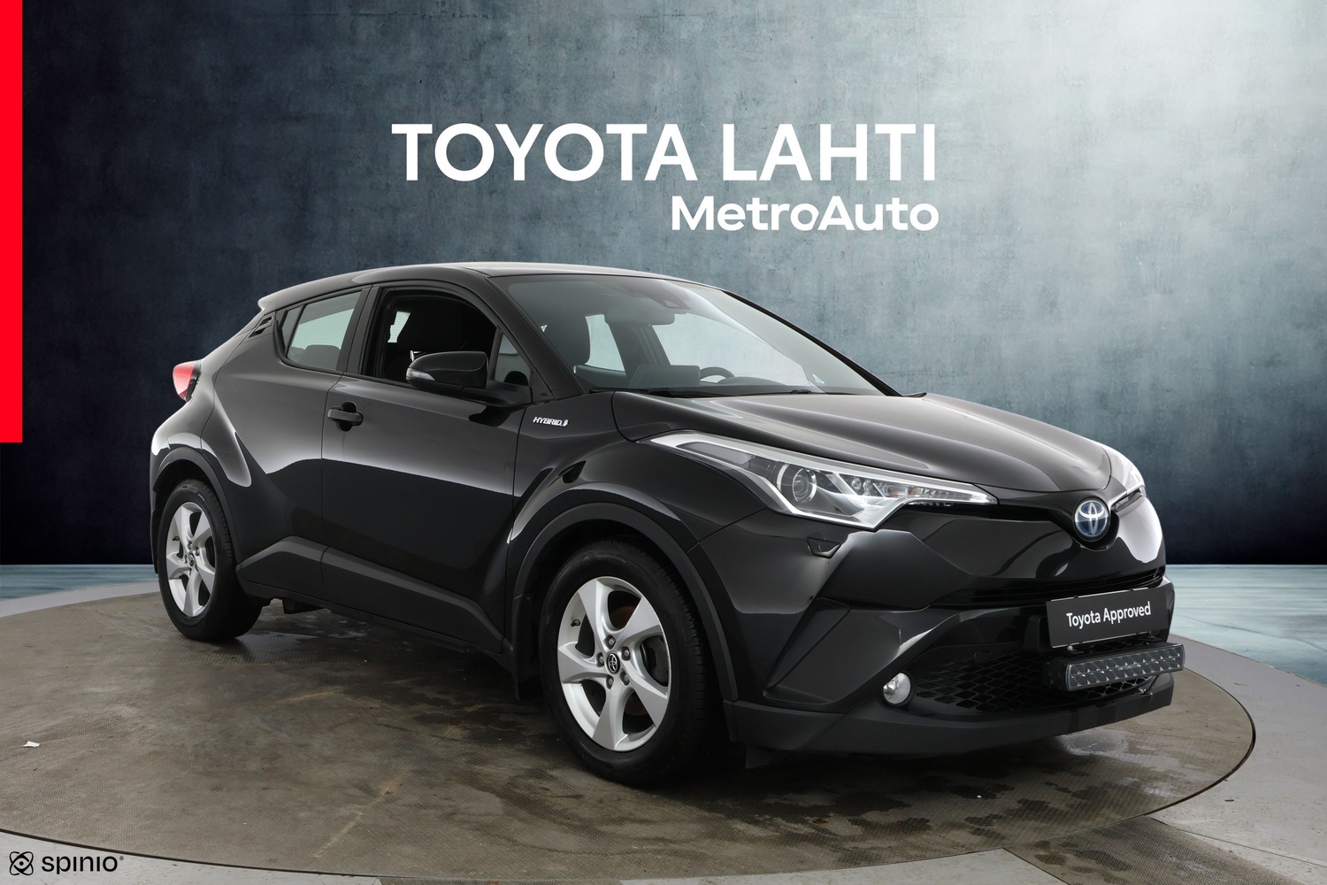 Toyota C-HR vaihtoauto