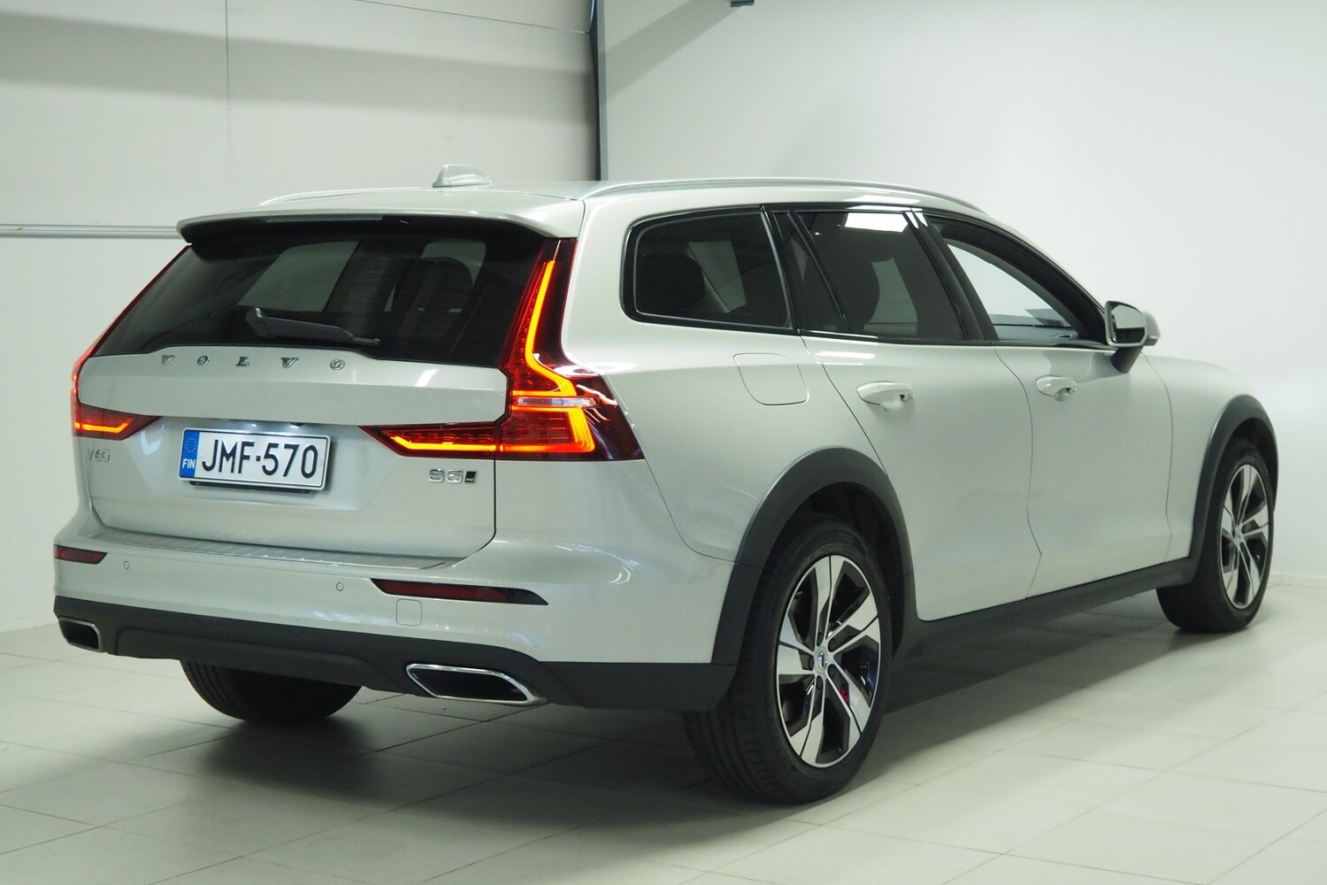 Volvo V60 Cross Country vaihtoauto