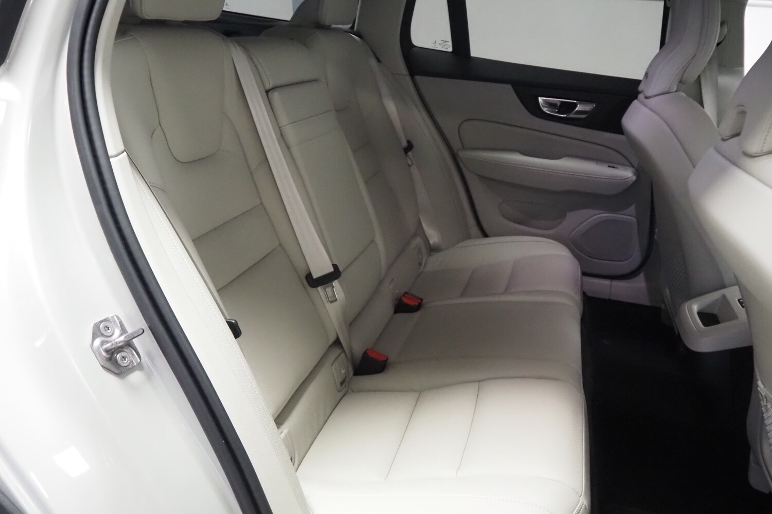 Volvo V60 Cross Country vaihtoauto