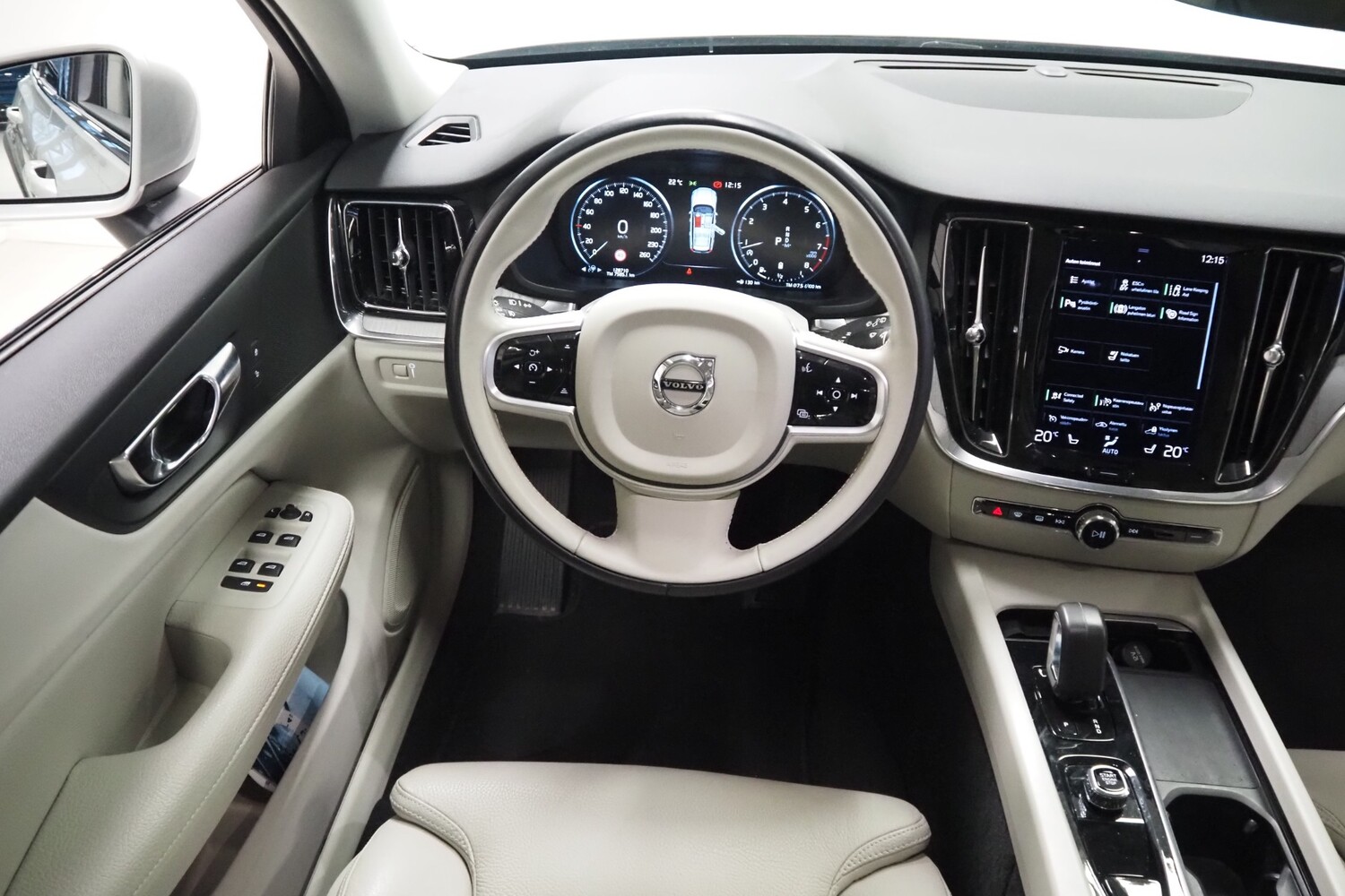 Volvo V60 Cross Country vaihtoauto