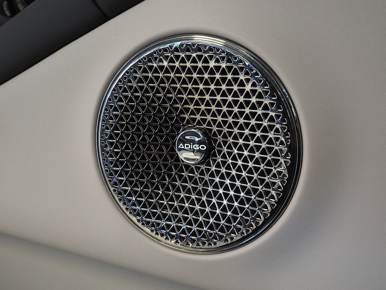 AION V vaihtoauto