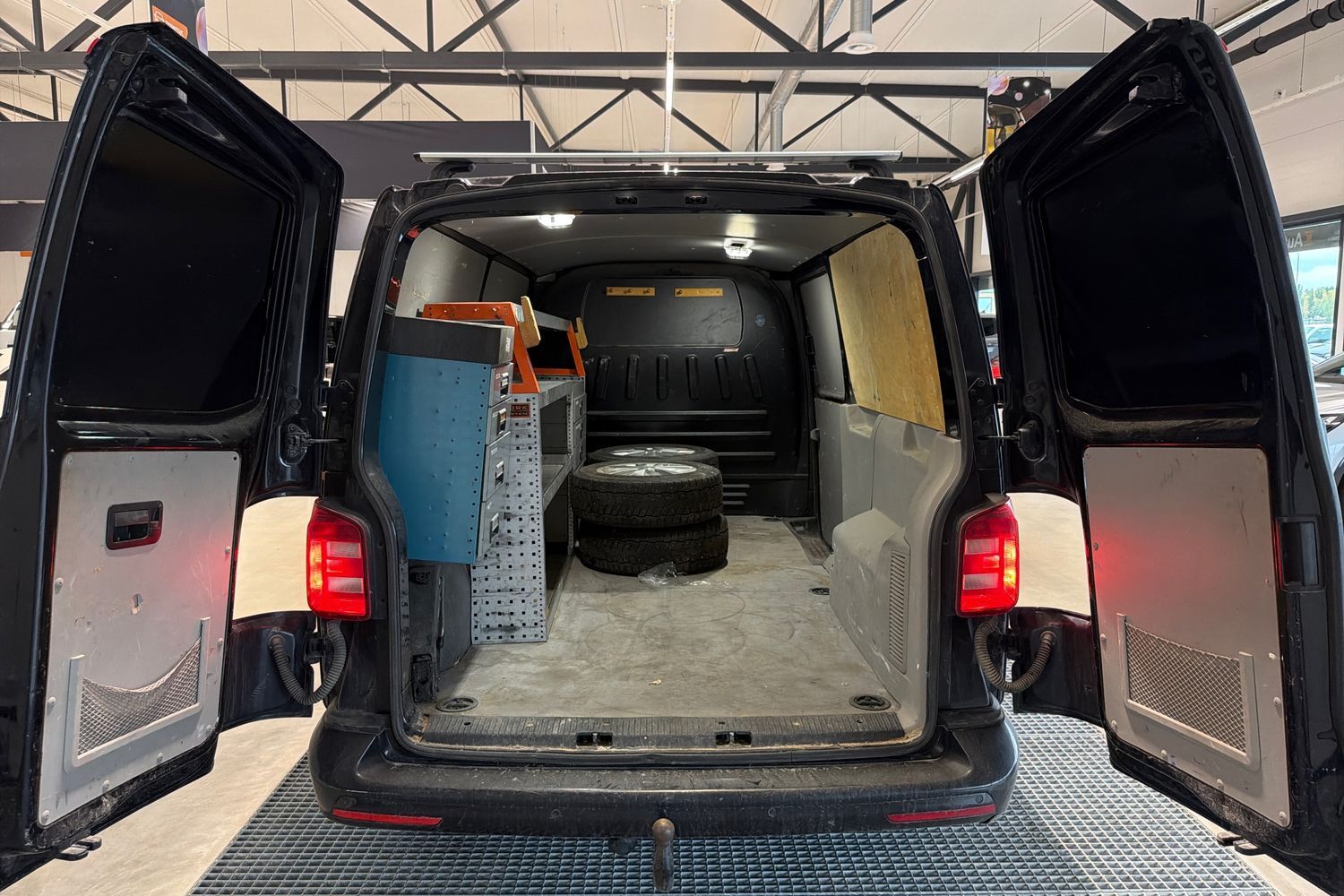 Volkswagen Transporter vaihtoauto