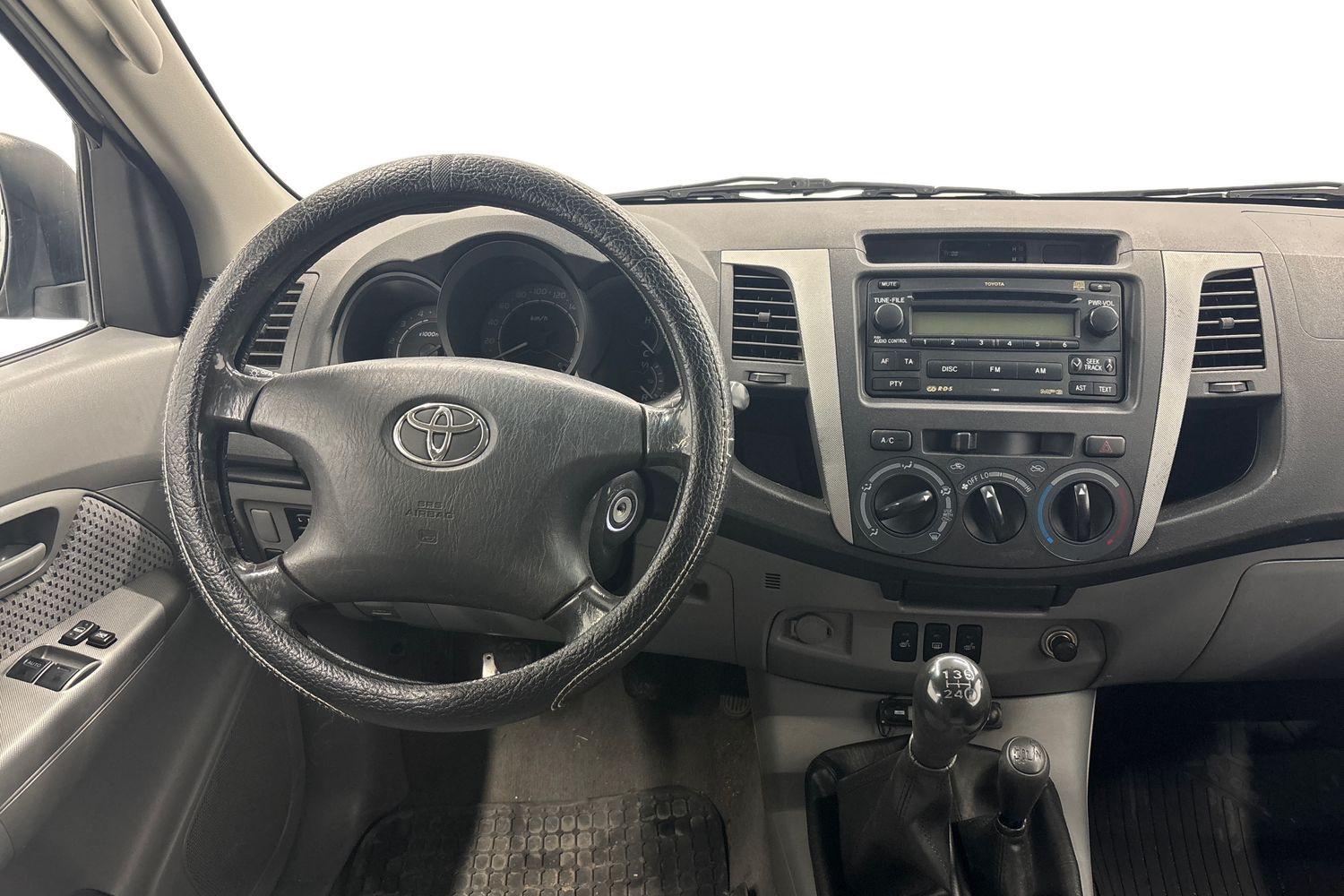 Toyota Hilux vaihtoauto