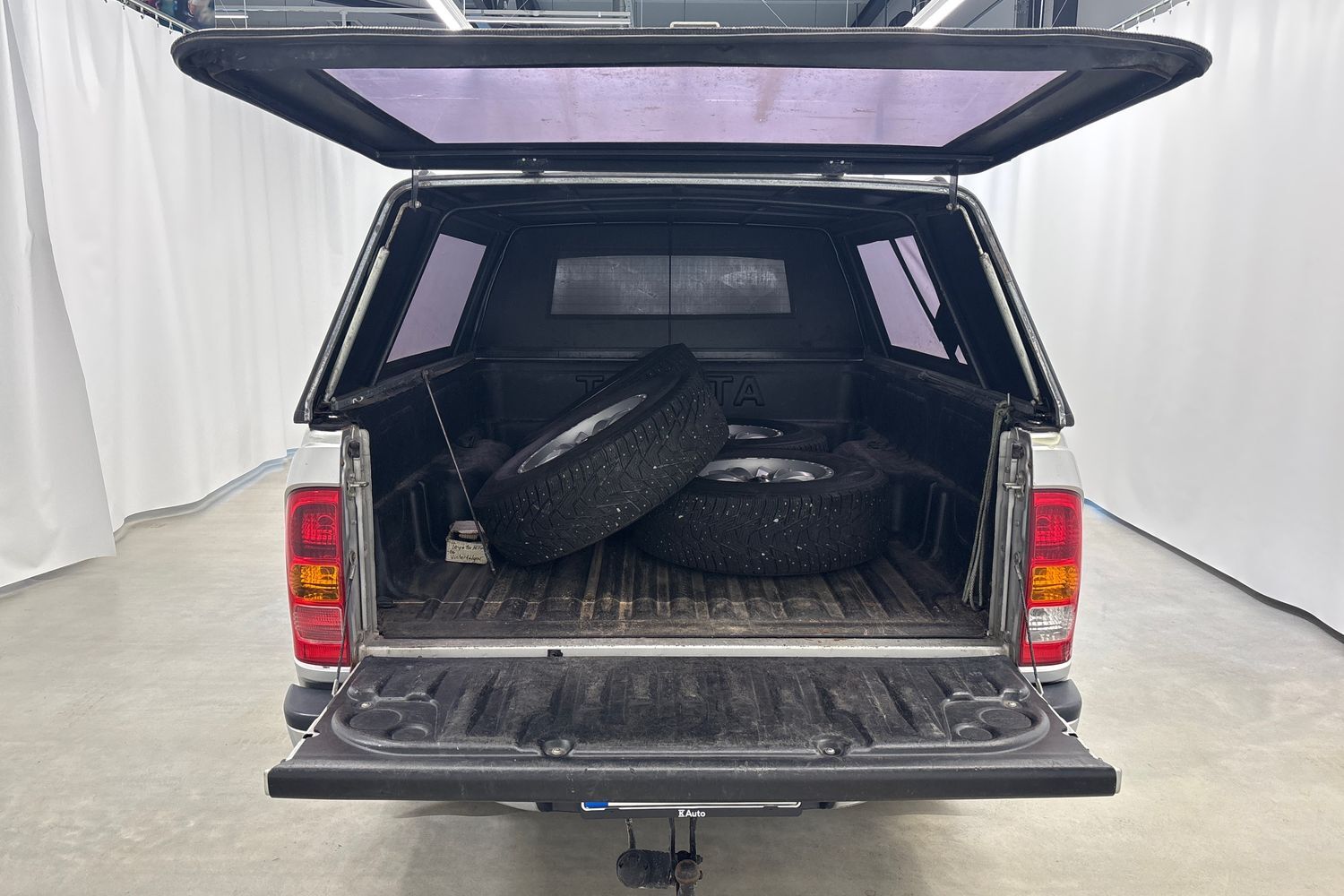 Toyota Hilux vaihtoauto