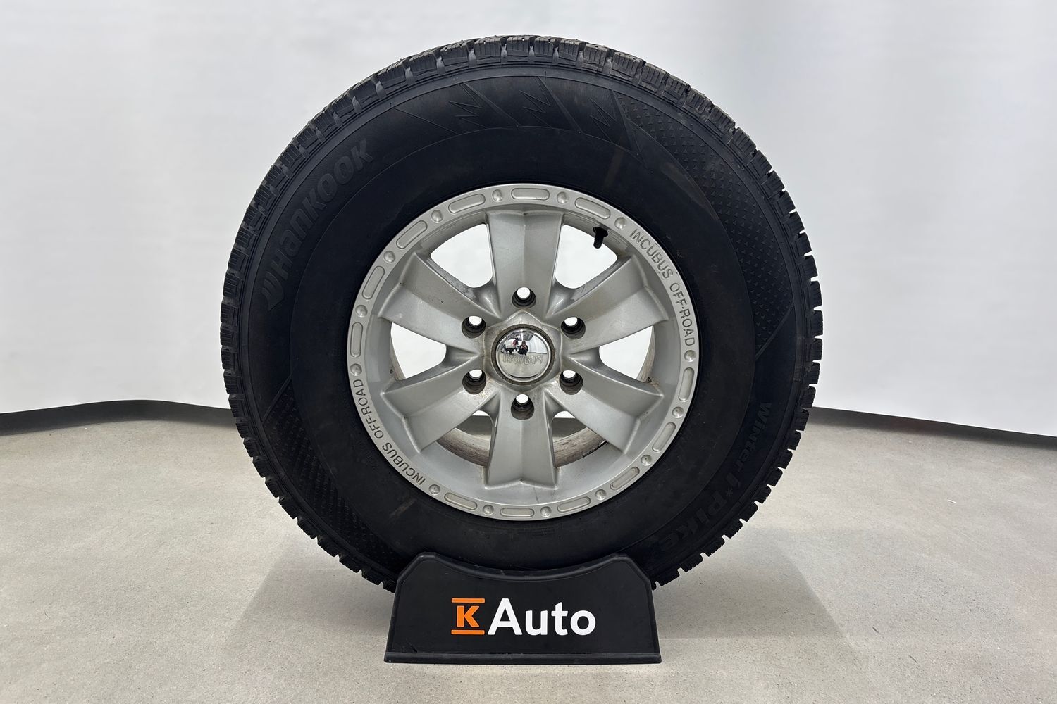 Toyota Hilux vaihtoauto
