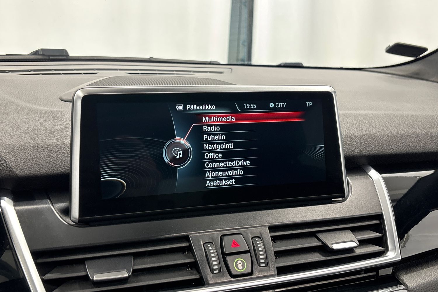 BMW 220 vaihtoauto