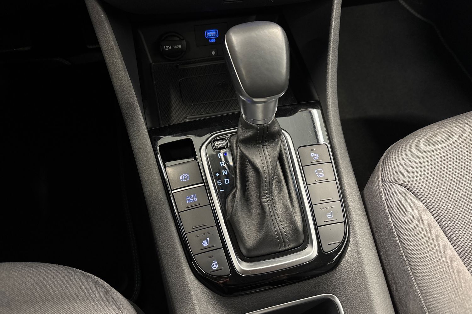 Hyundai IONIQ hybrid vaihtoauto