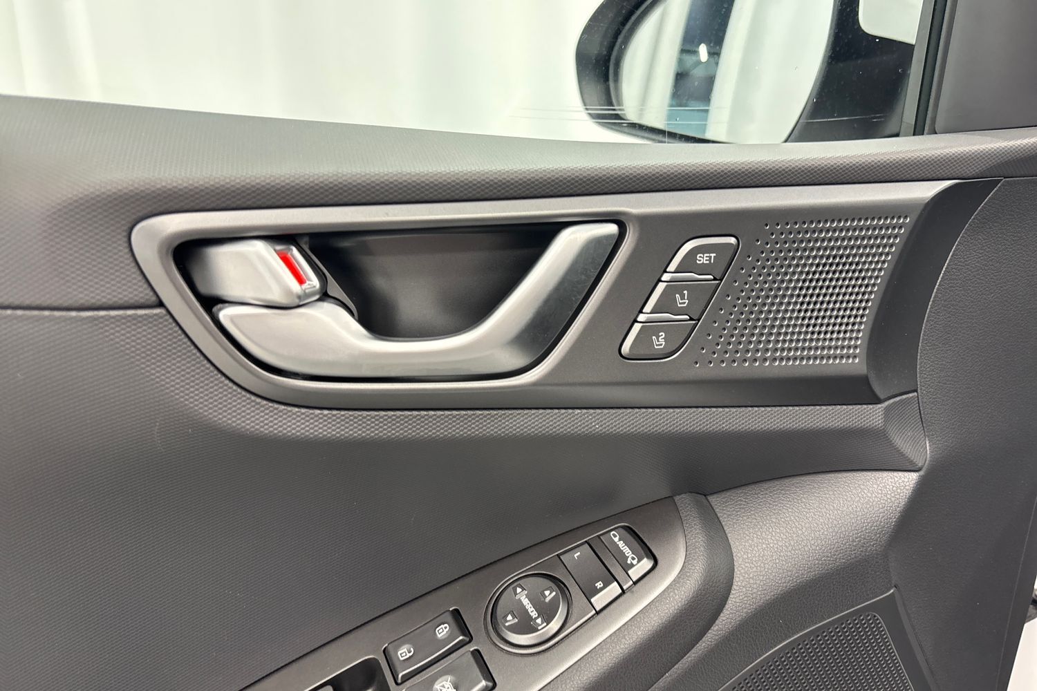 Hyundai IONIQ hybrid vaihtoauto