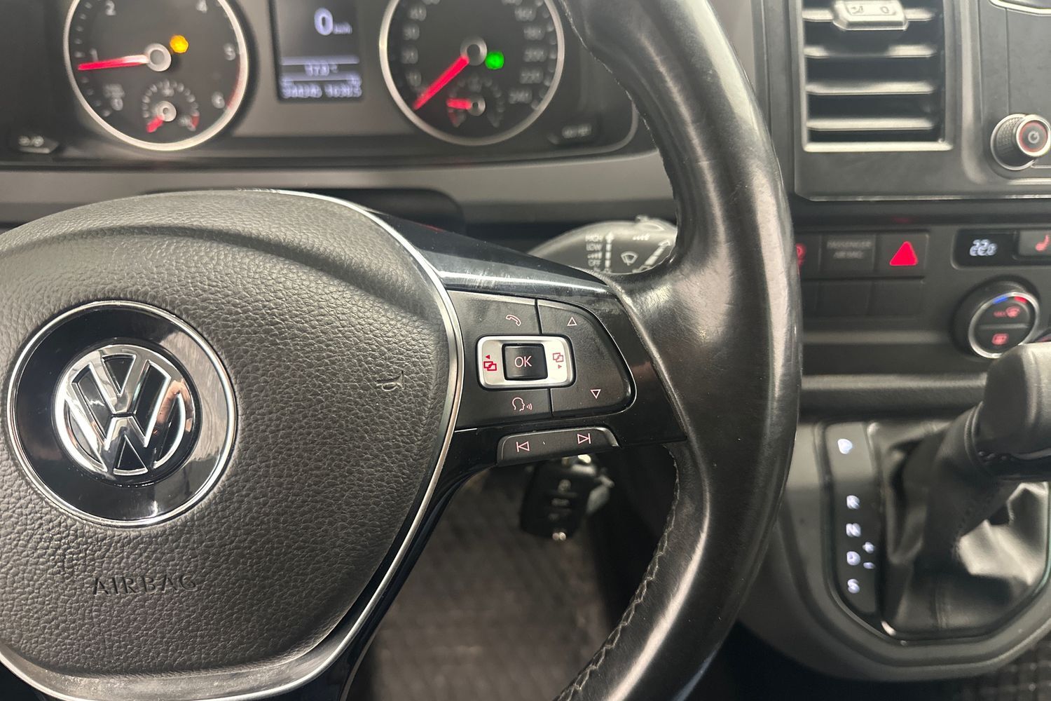 Volkswagen Caravelle vaihtoauto