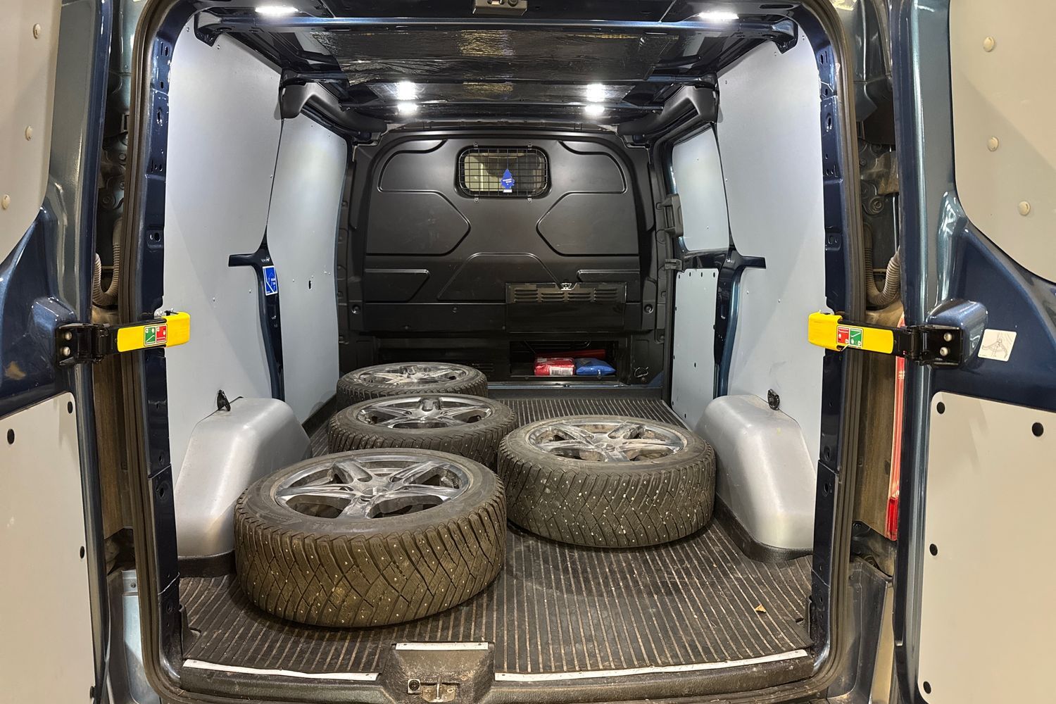 Ford Transit Custom vaihtoauto