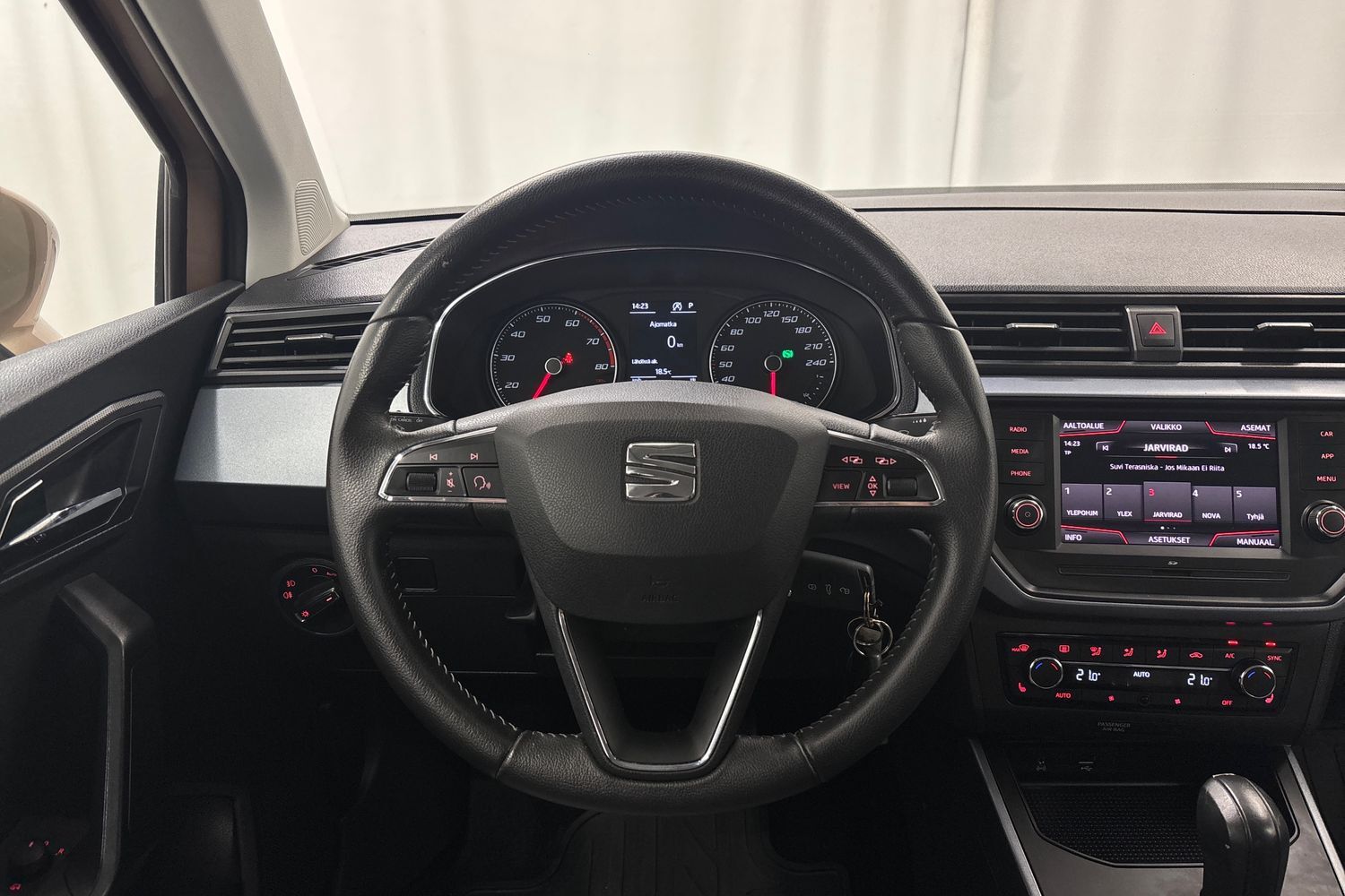 SEAT Arona vaihtoauto