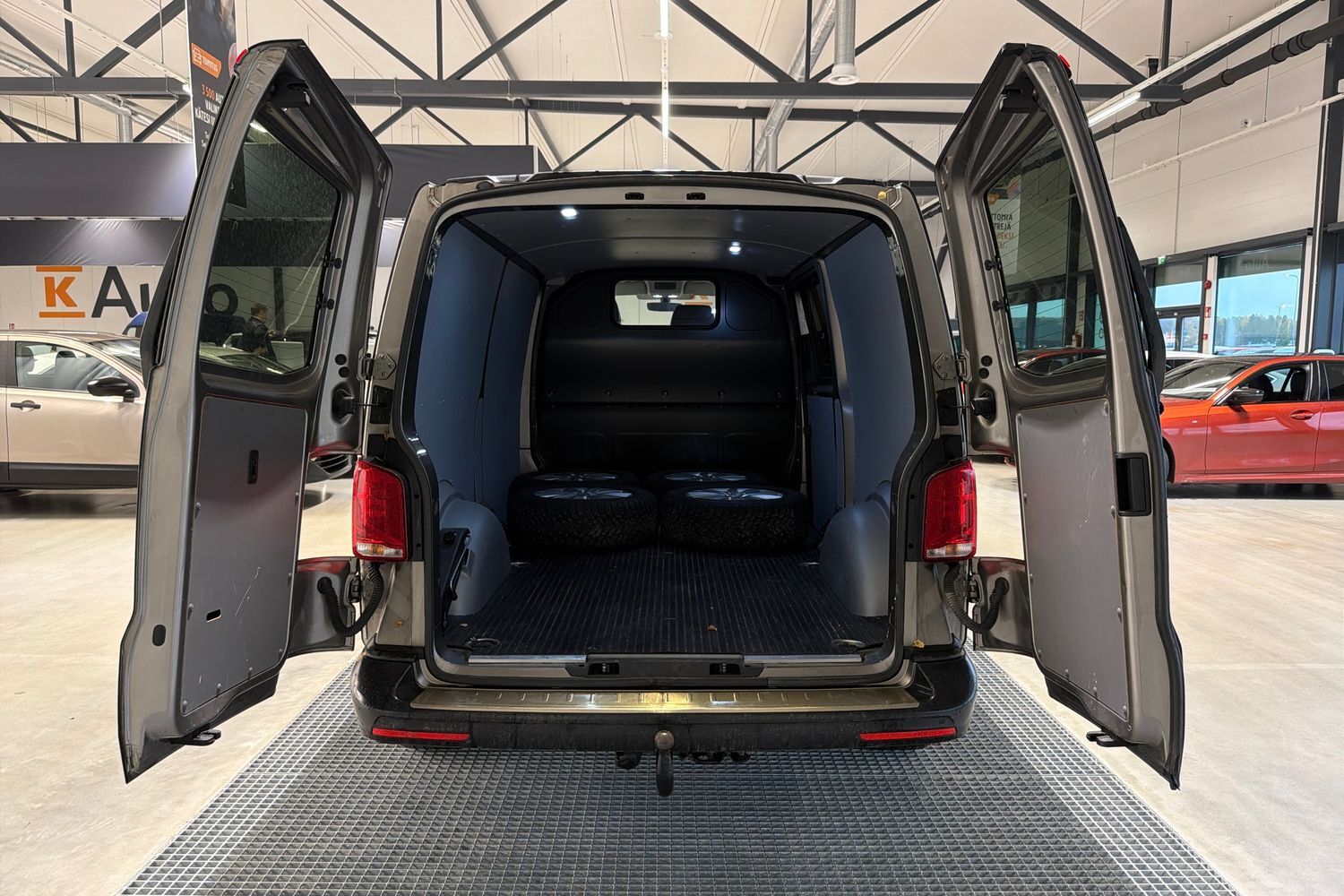 Volkswagen Transporter vaihtoauto