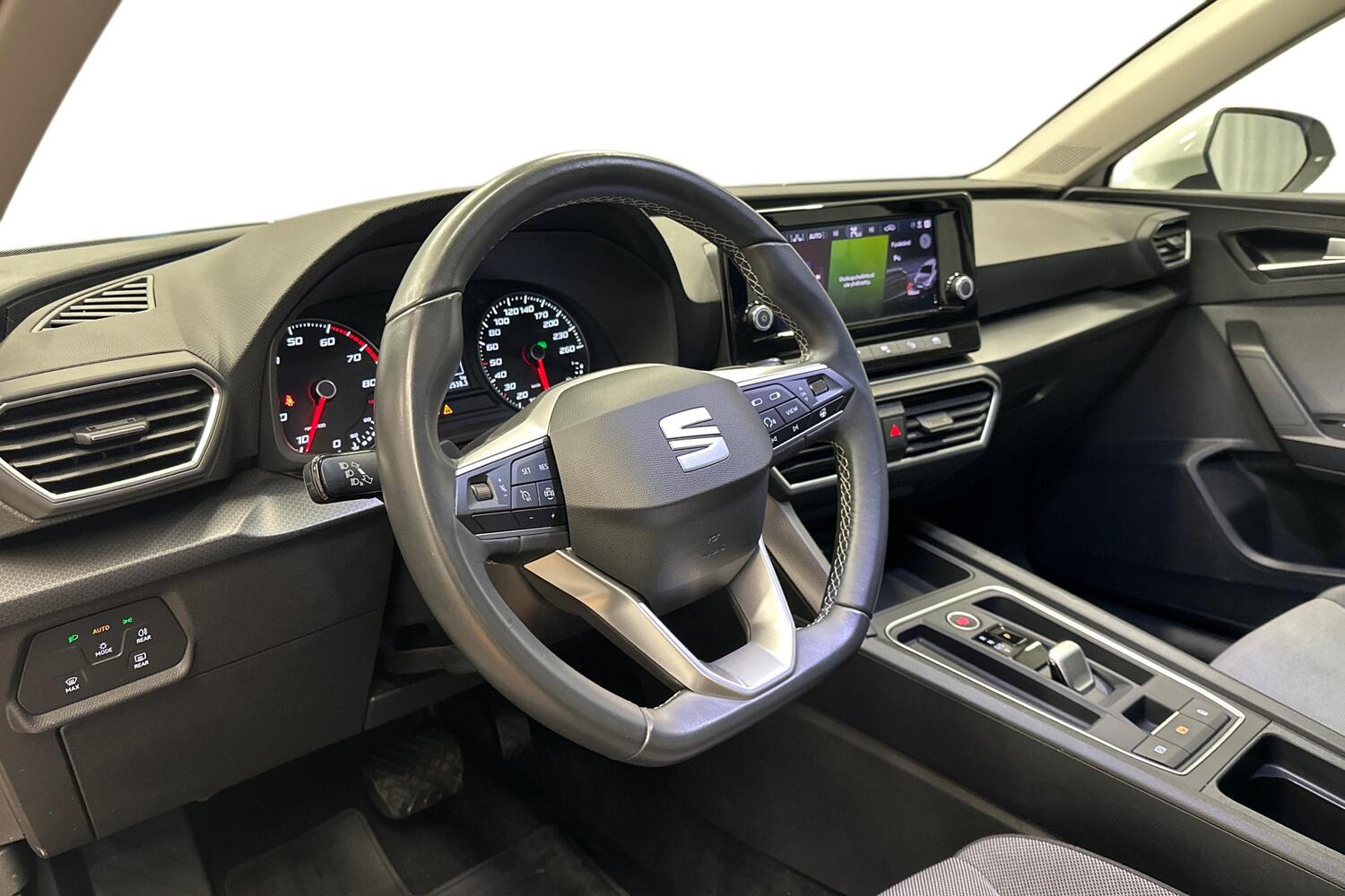 SEAT Leon Sportstourer vaihtoauto