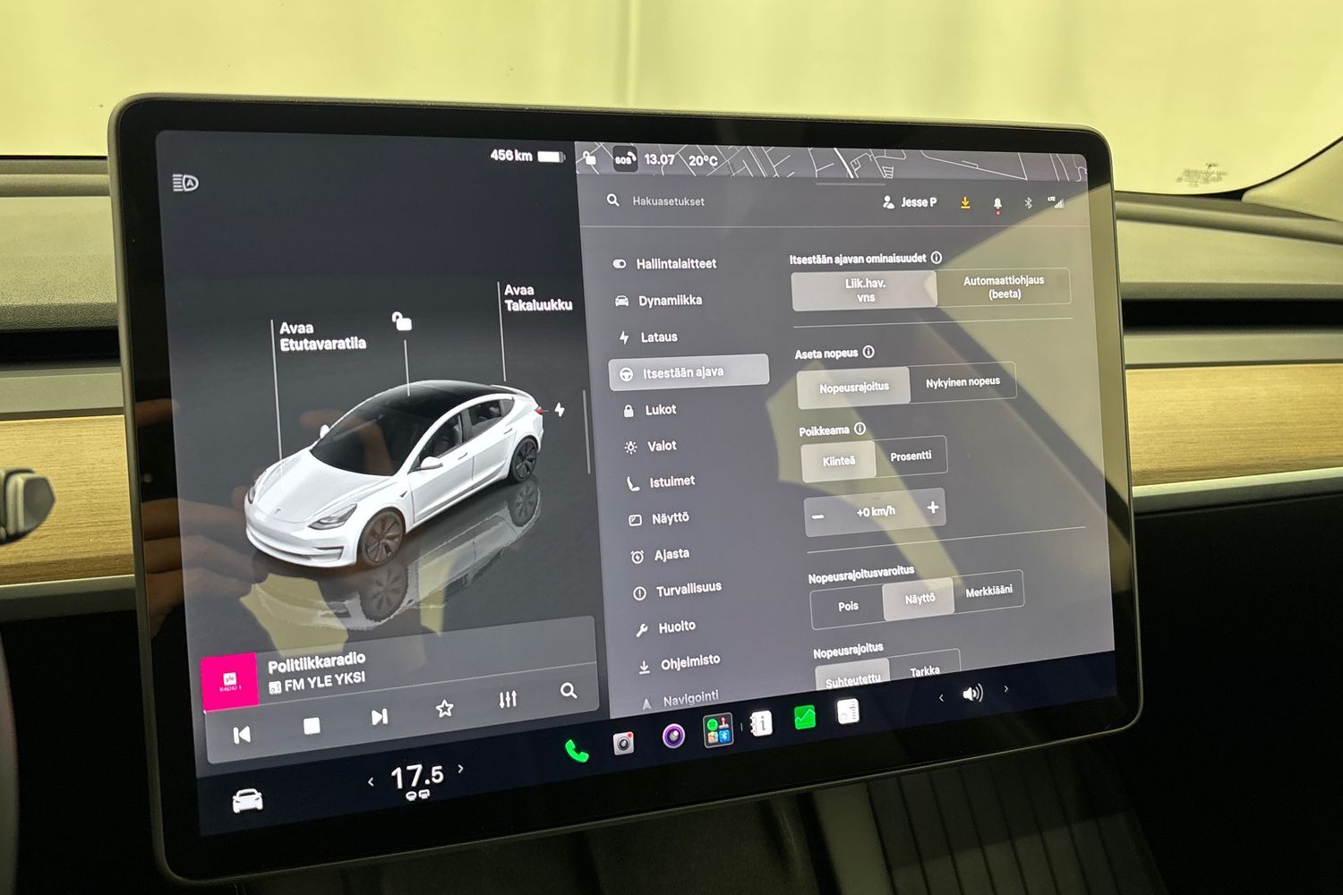 Tesla Model 3 vaihtoauto
