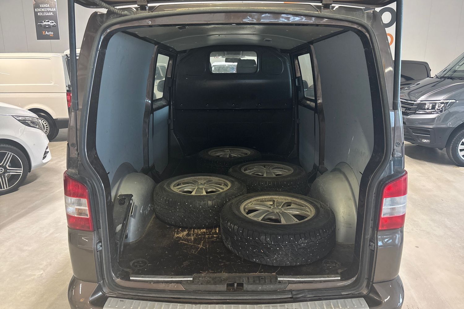 Volkswagen Transporter vaihtoauto