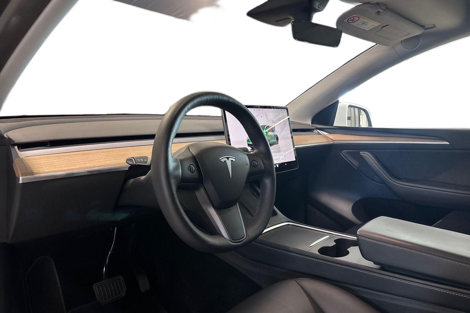Tesla Model Y vaihtoauto