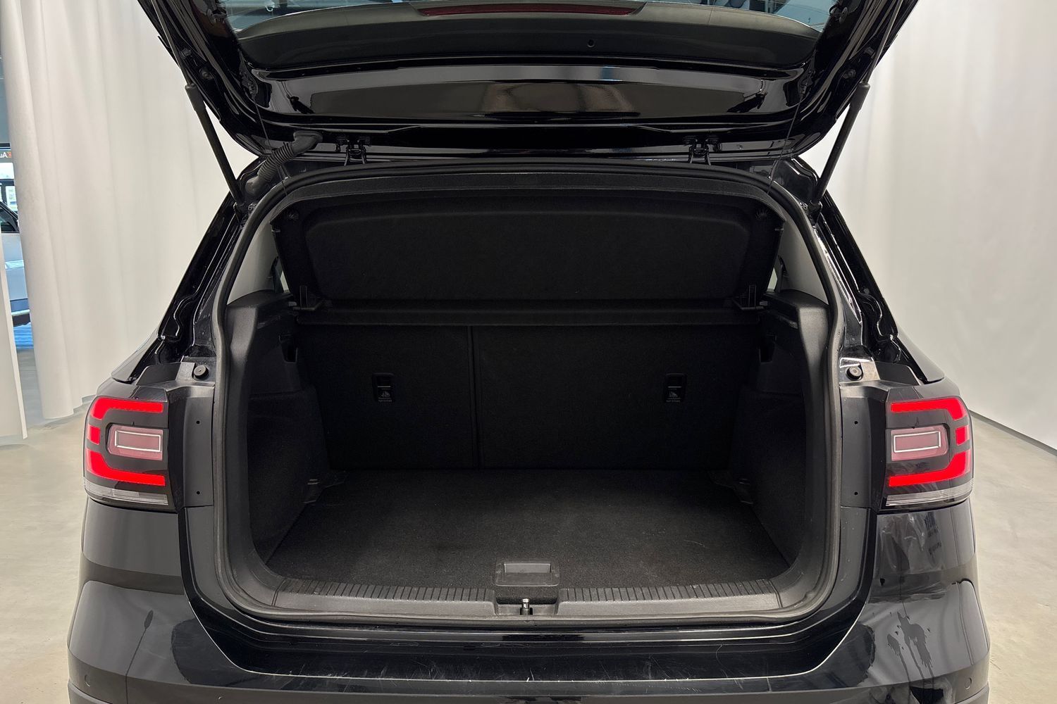 Volkswagen T-Cross vaihtoauto