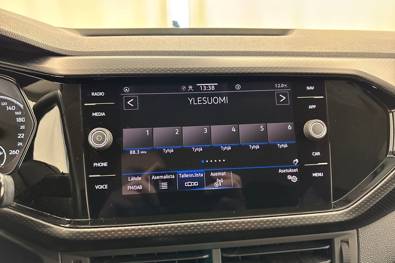 Volkswagen T-Cross vaihtoauto
