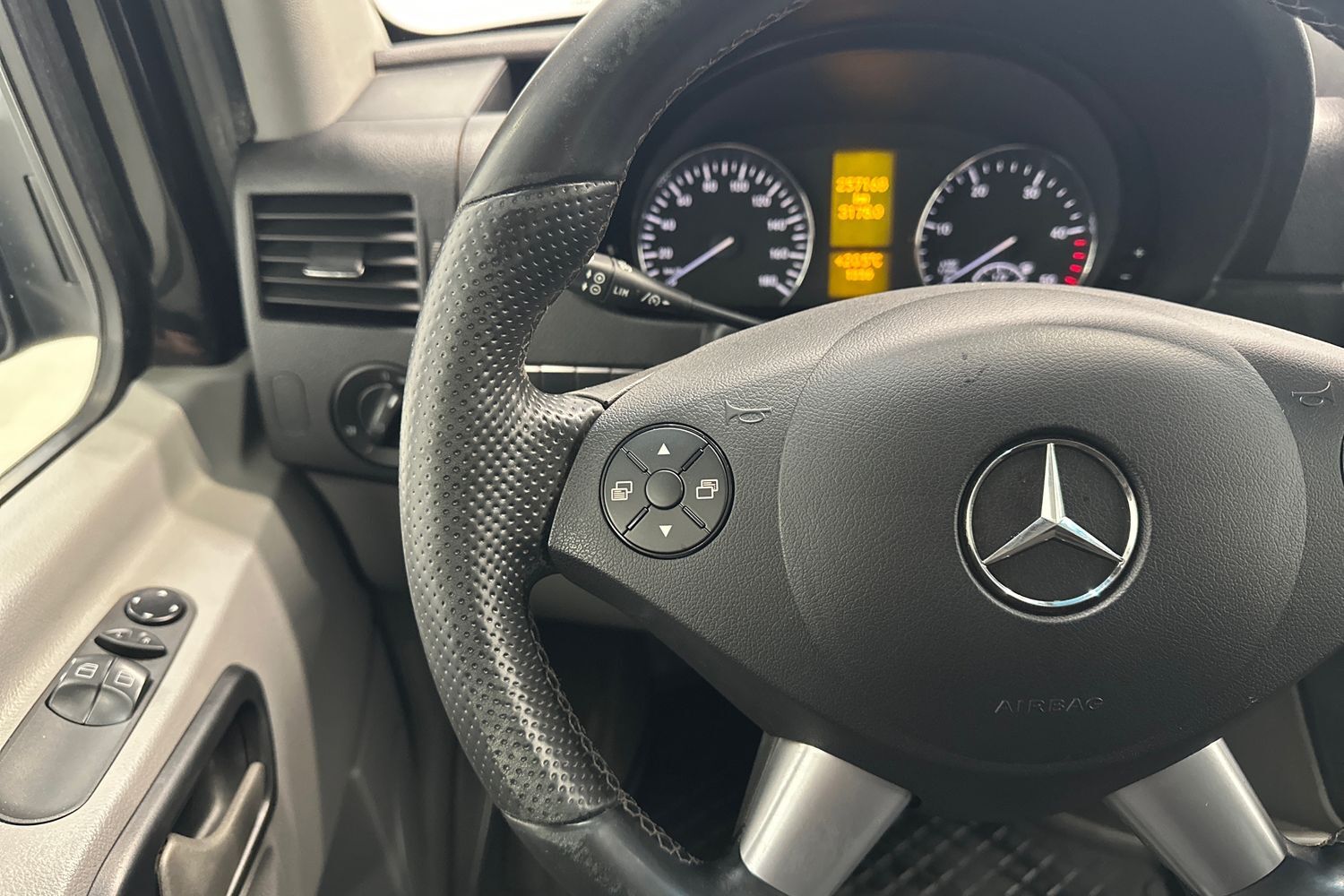 Mercedes-Benz Sprinter vaihtoauto