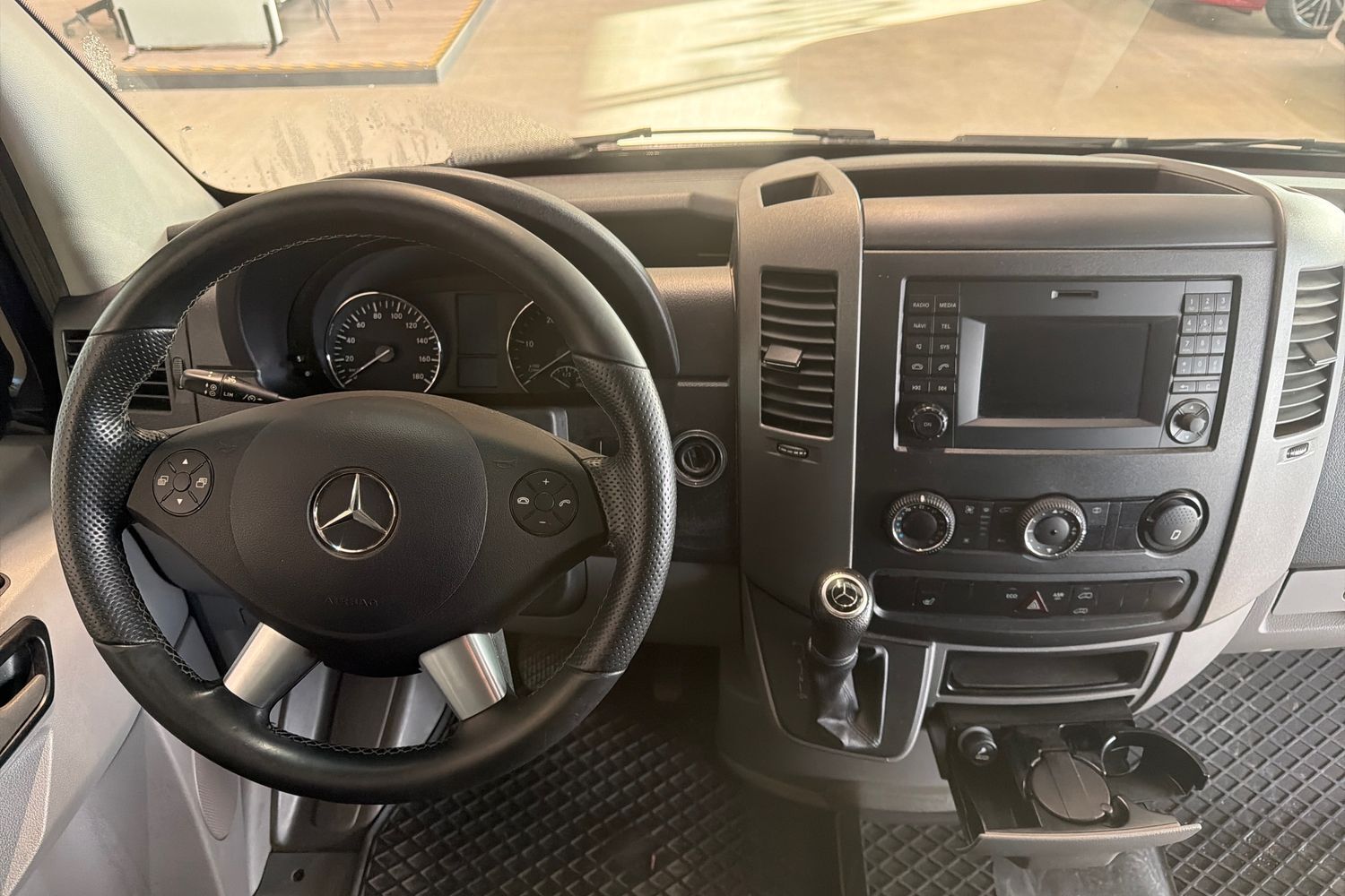 Mercedes-Benz Sprinter vaihtoauto