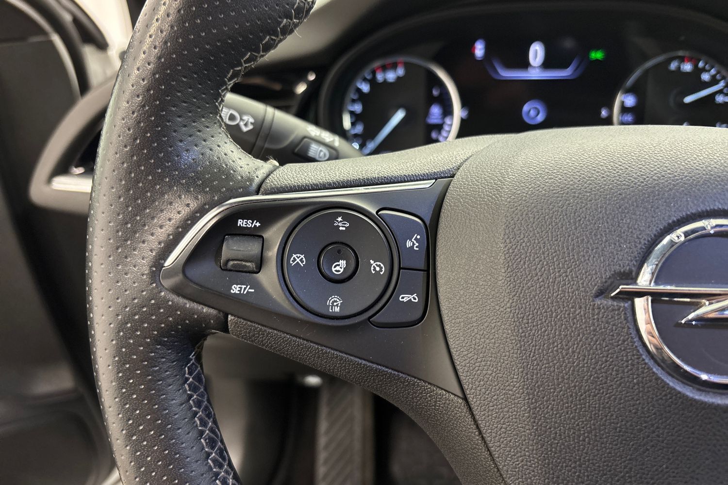Opel Insignia vaihtoauto