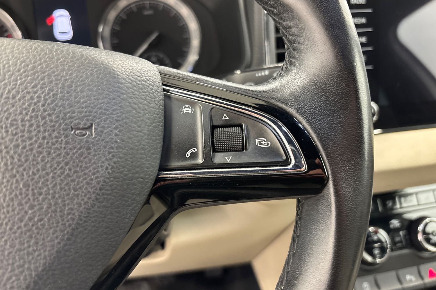 Skoda Karoq vaihtoauto