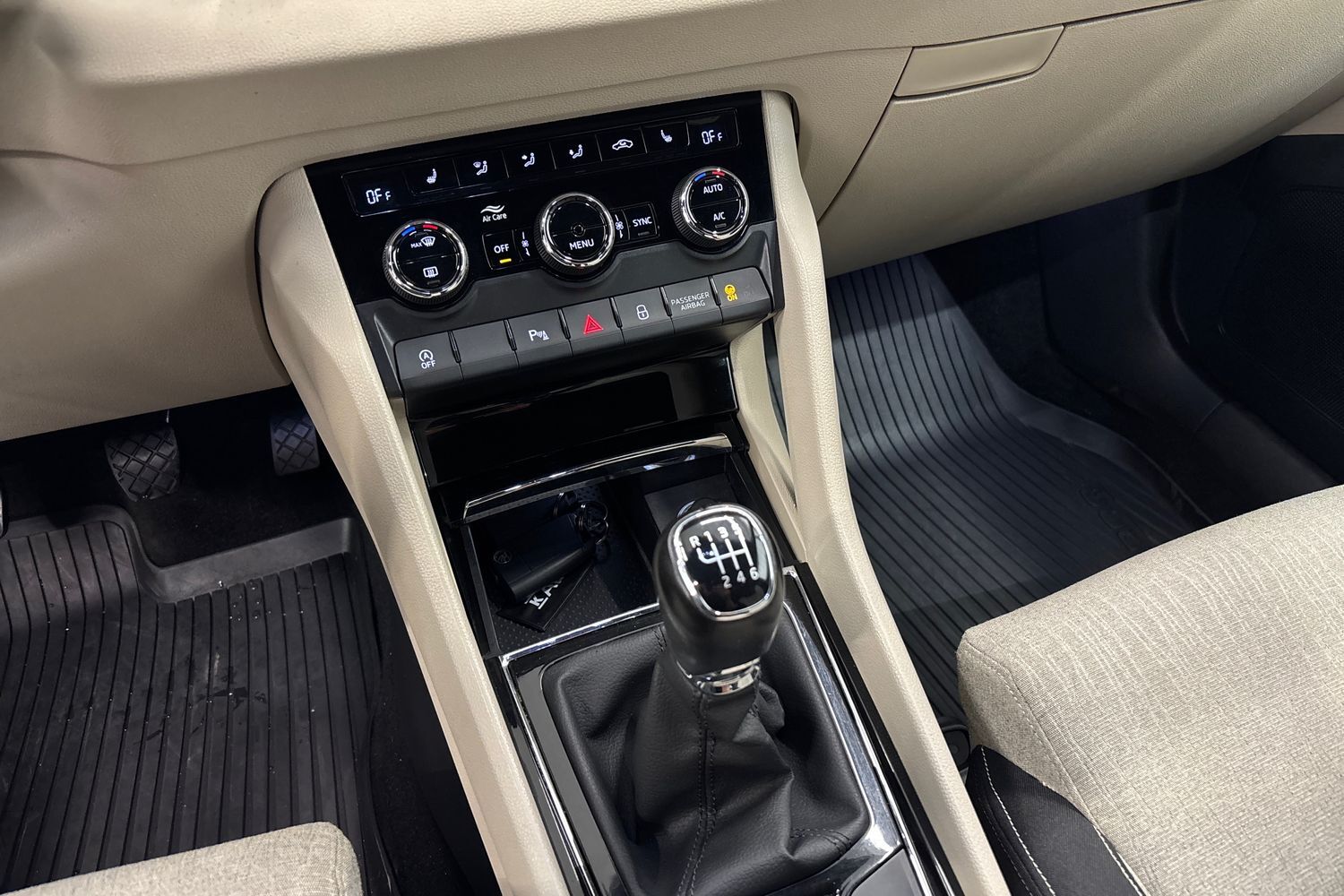 Skoda Karoq vaihtoauto