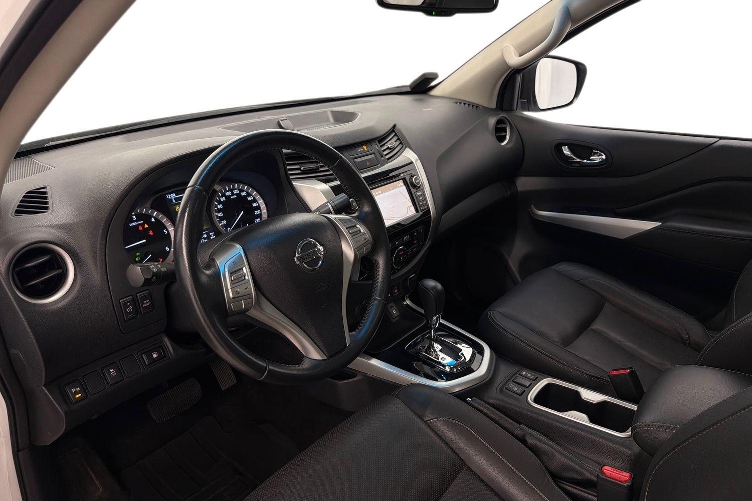 Nissan Navara vaihtoauto