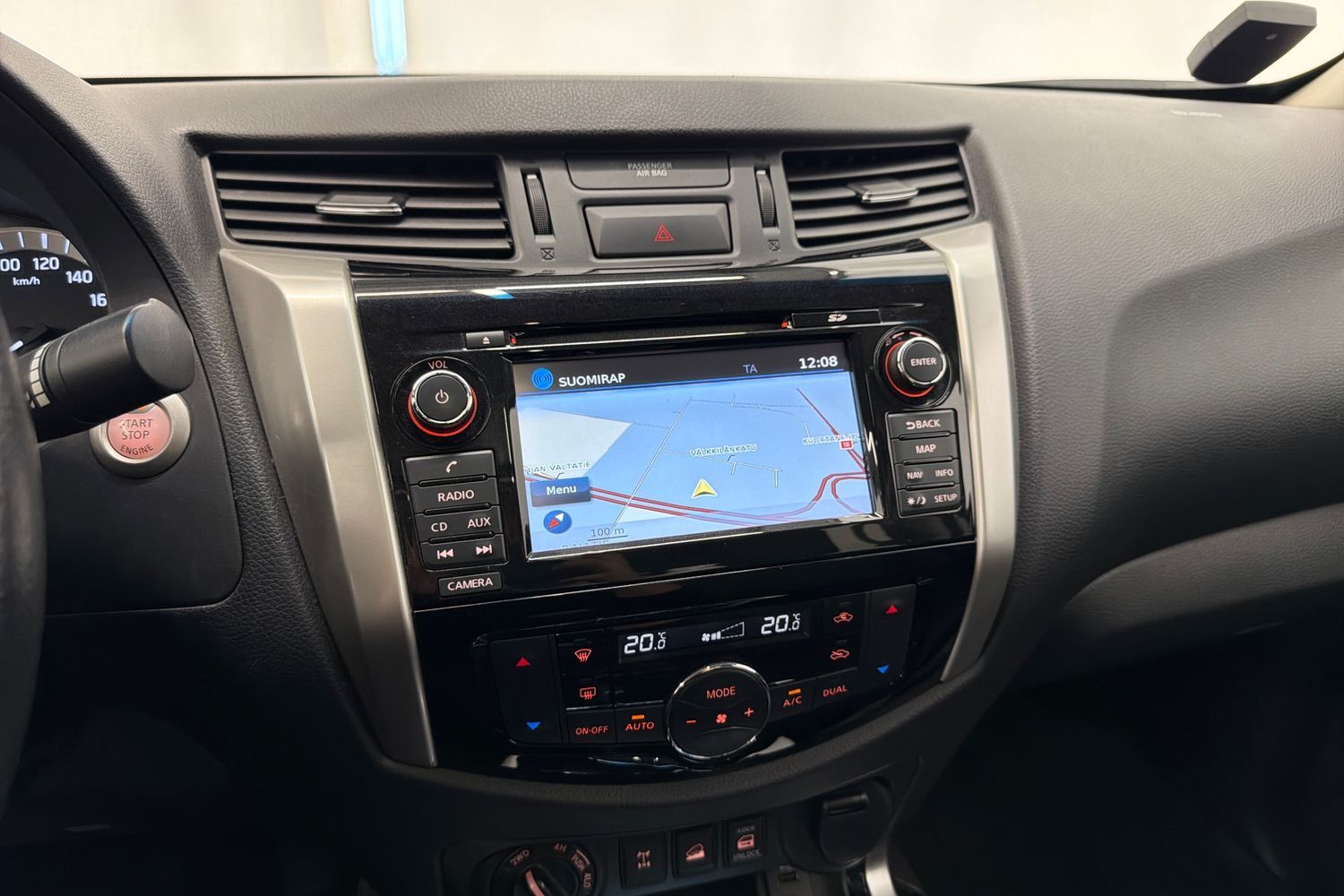 Nissan Navara vaihtoauto