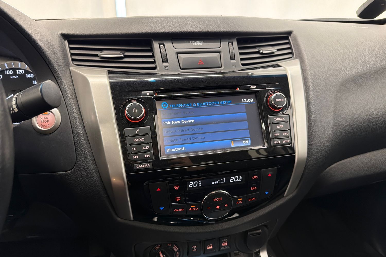 Nissan Navara vaihtoauto