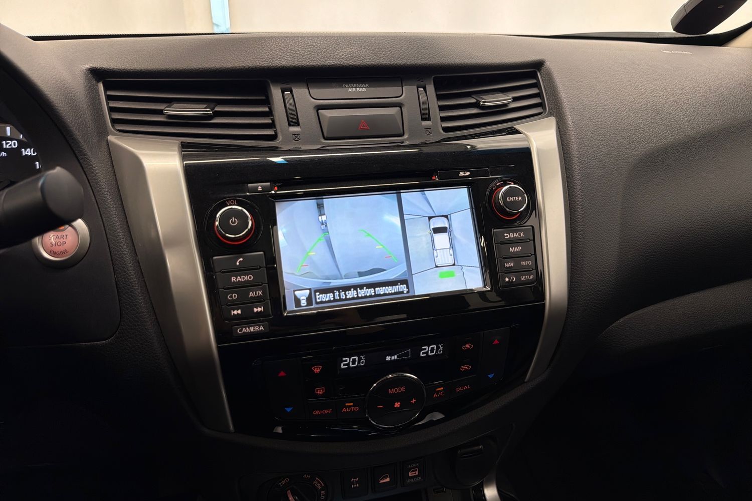 Nissan Navara vaihtoauto