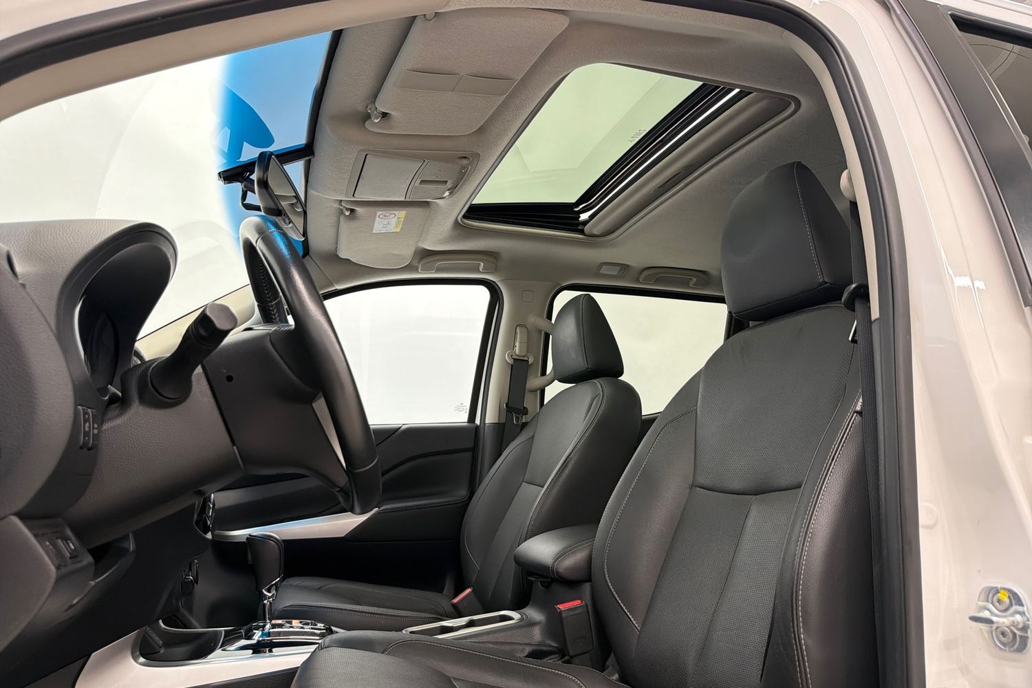 Nissan Navara vaihtoauto