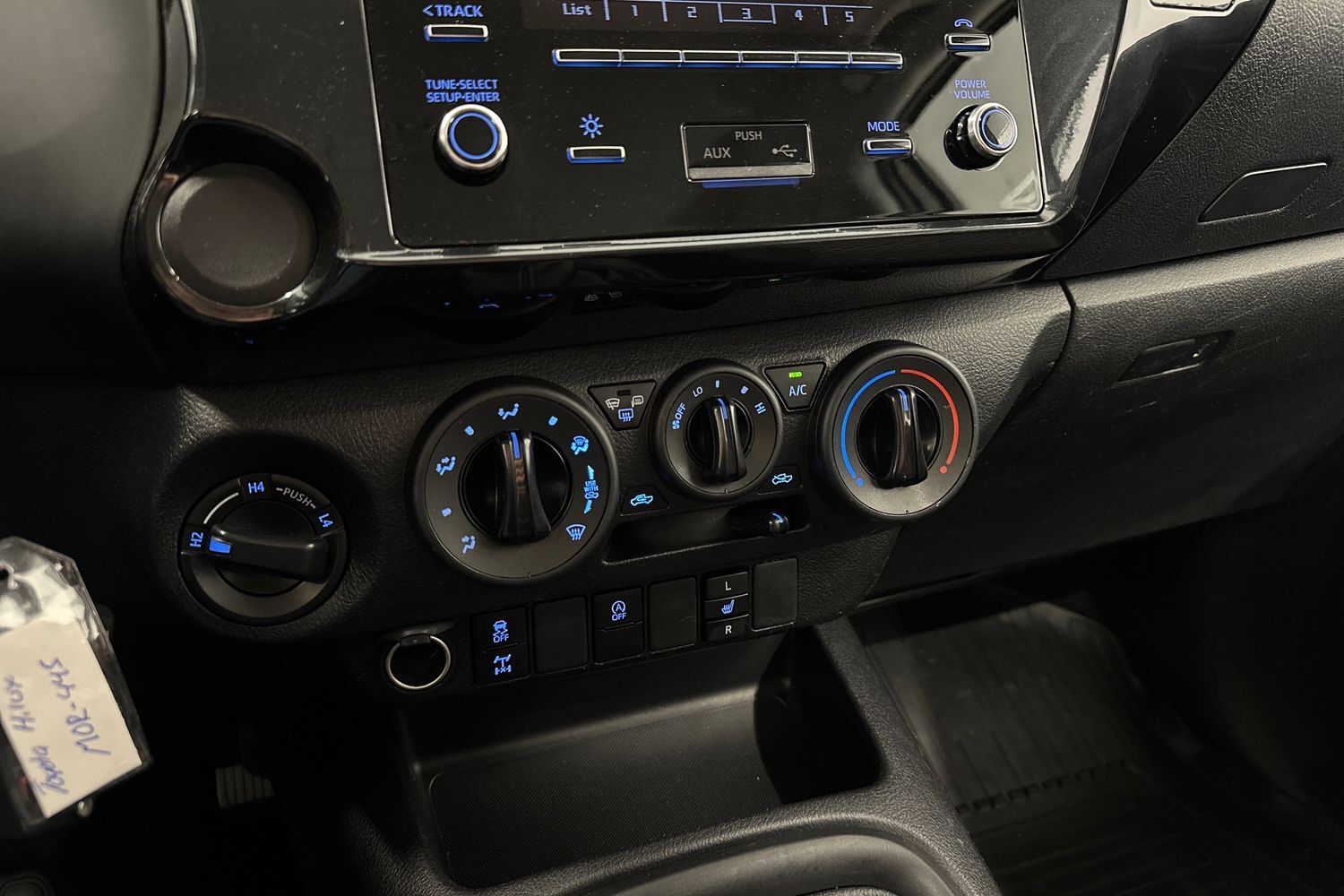 Toyota Hilux vaihtoauto