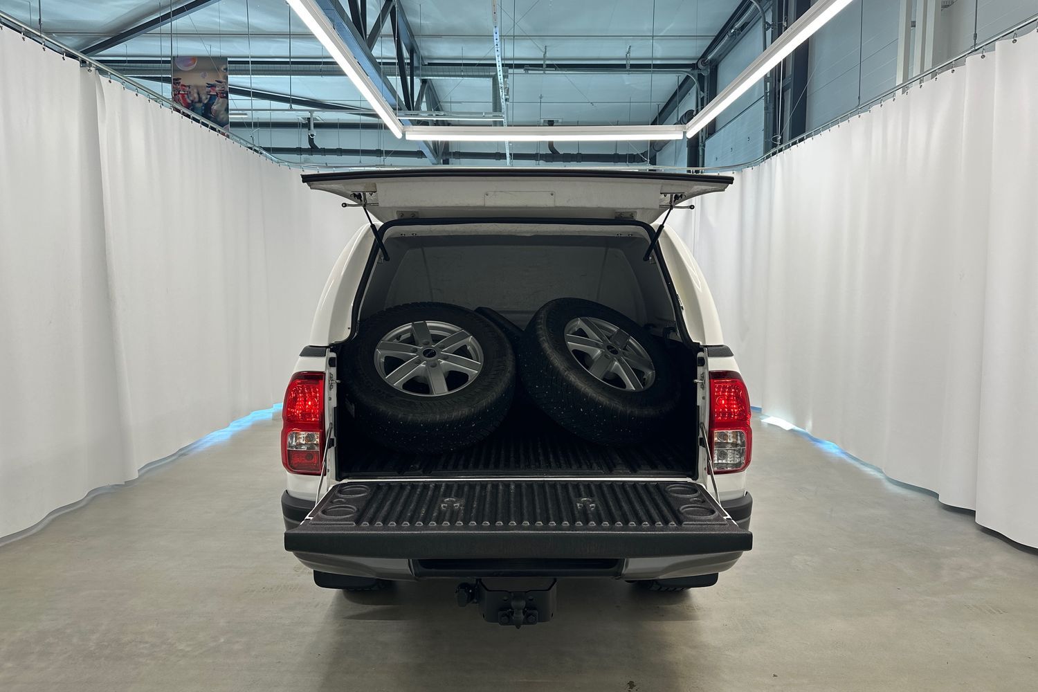 Toyota Hilux vaihtoauto