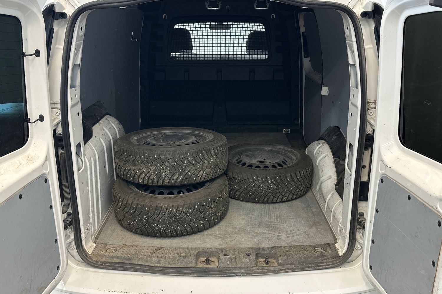 Volkswagen Caddy Maxi vaihtoauto